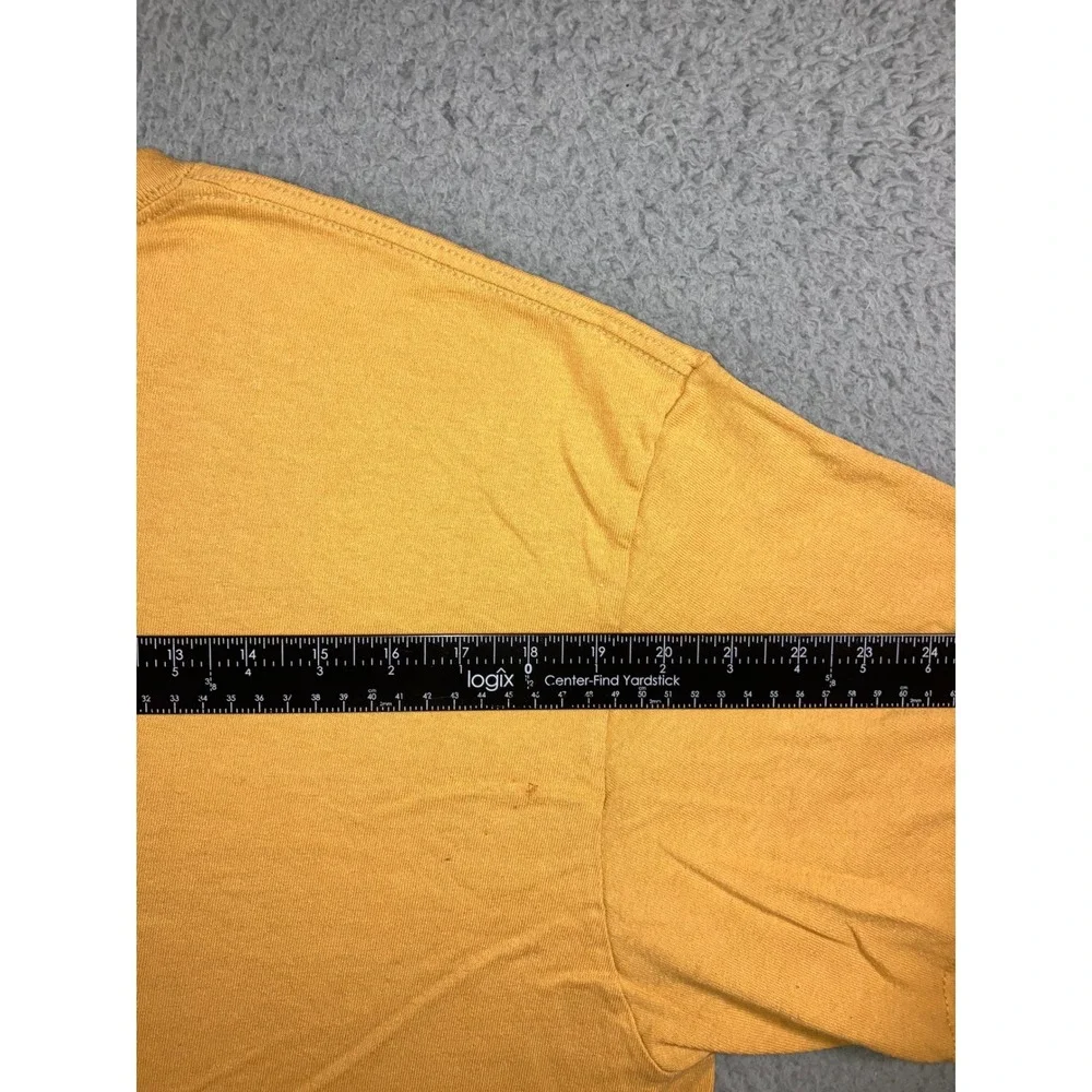 Levi's T-Shirt Men XL Mustard Yellow Batwing Graphic Logo Thrashed Grunge Skater